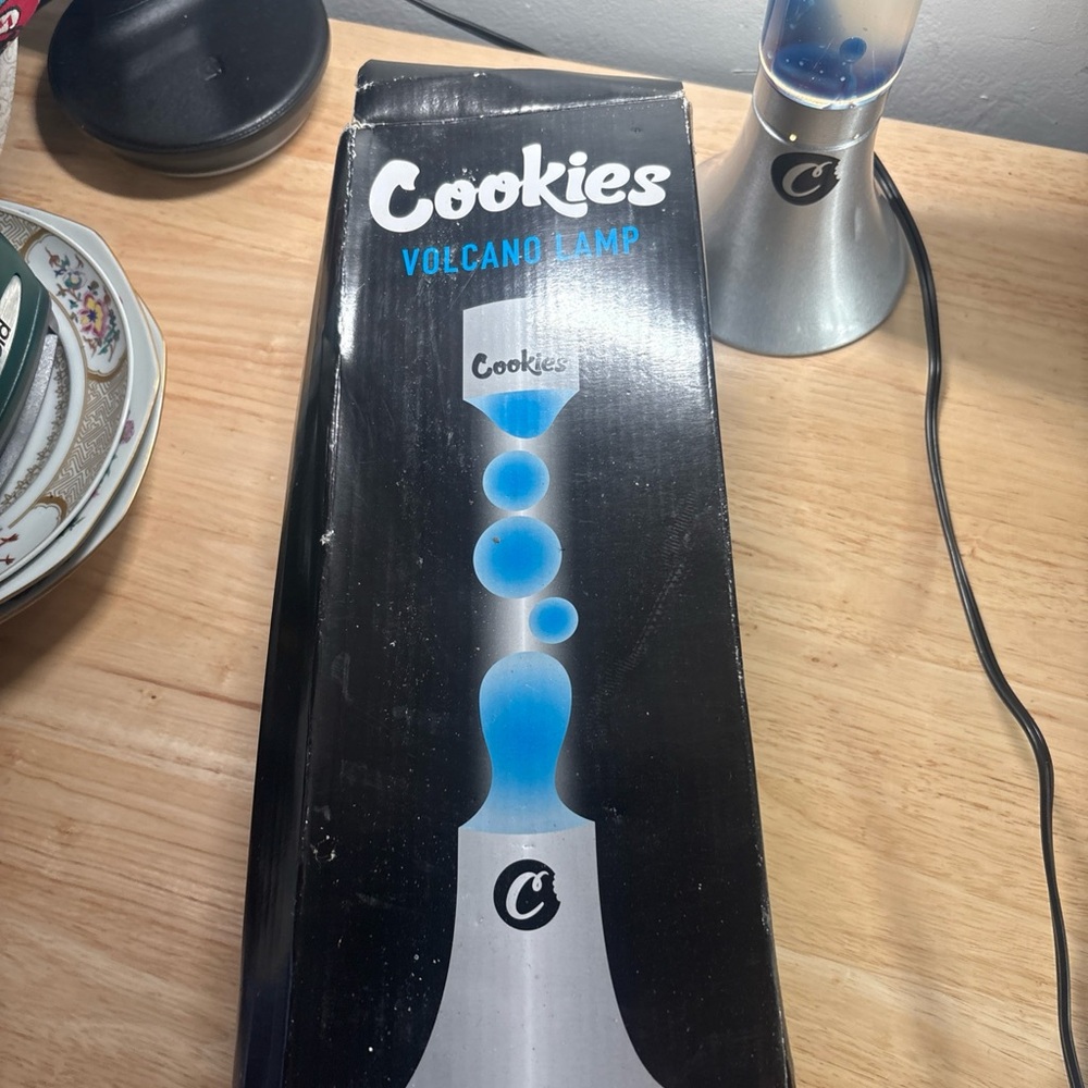 Cookies Volcano Lamp - Silver and Blue